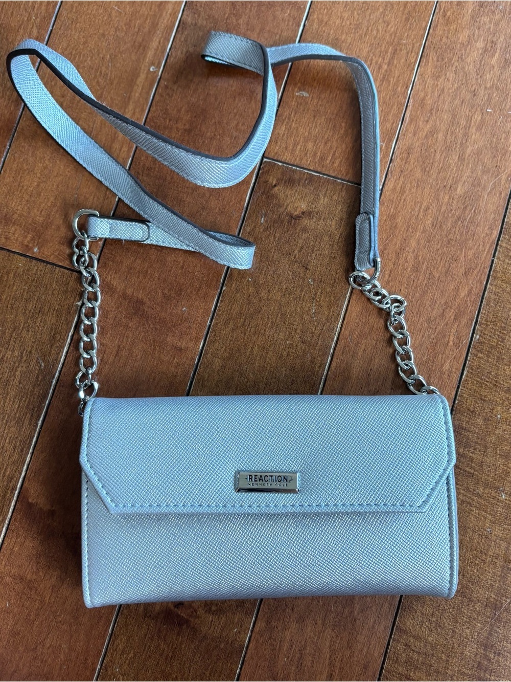 Kenneth Cole Reaction Silver Crossbody Wallet with Chain Strap